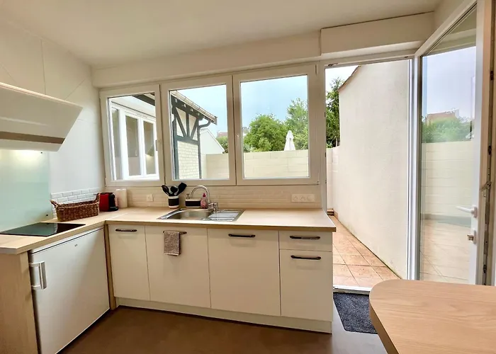 Clovis 2 Апартаменты *